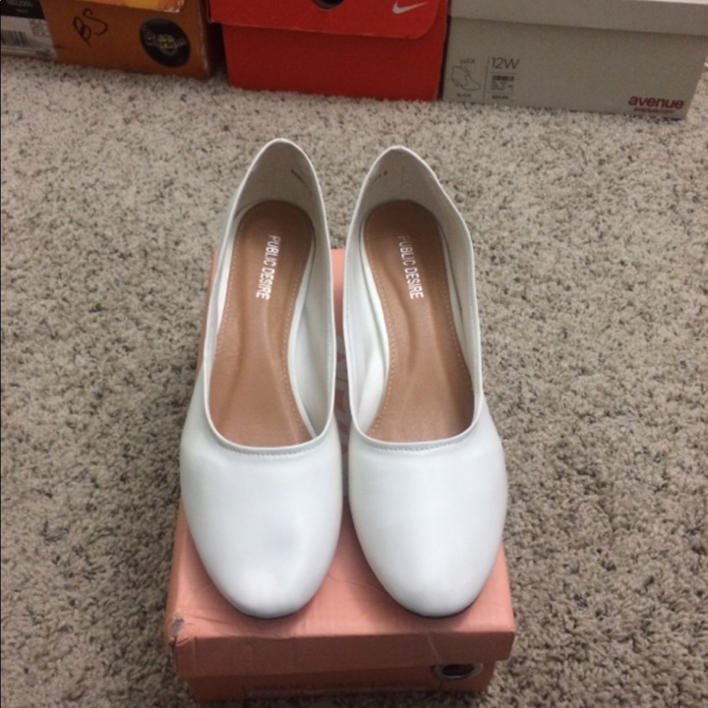 White Heels - Picture 2 of 2